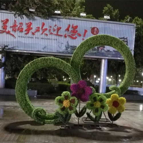 美女抱琵琶仿真綠雕造型專業定制 仙鶴綠雕大量批發價格優惠